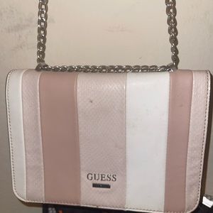 Pink guess purse, only used a few times